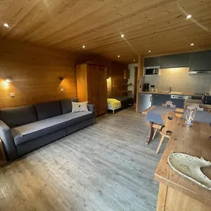 aravis-locations.hotels-rhonealpes.com/